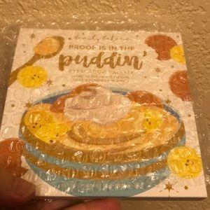 Eyeshadow palette Beauty Bakerie